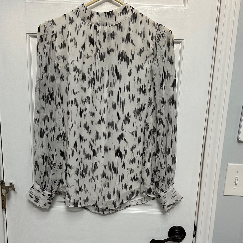Vince Camuto Monochrome Patterned Blouse